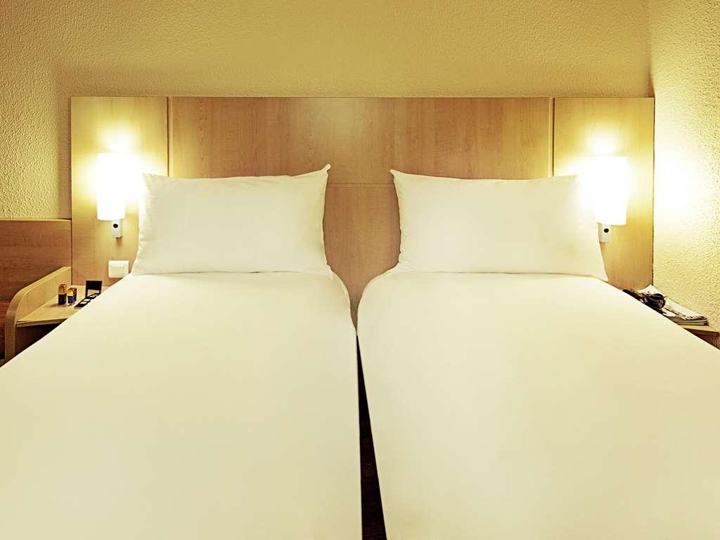 Ibis Styles Abidjan Plateau Hotel Стая снимка