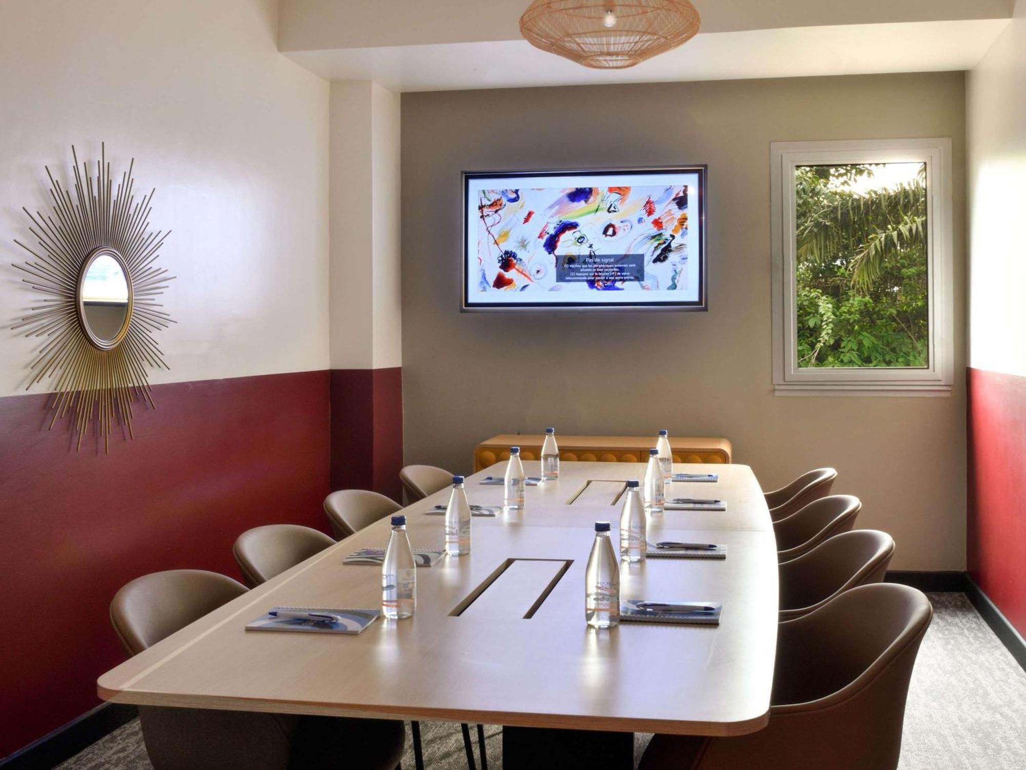 Ibis Styles Abidjan Plateau Hotel Екстериор снимка