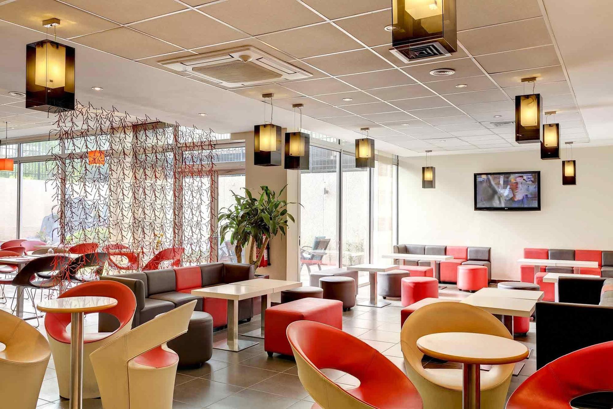 Ibis Styles Abidjan Plateau Hotel Екстериор снимка