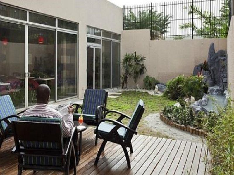Ibis Styles Abidjan Plateau Hotel Екстериор снимка