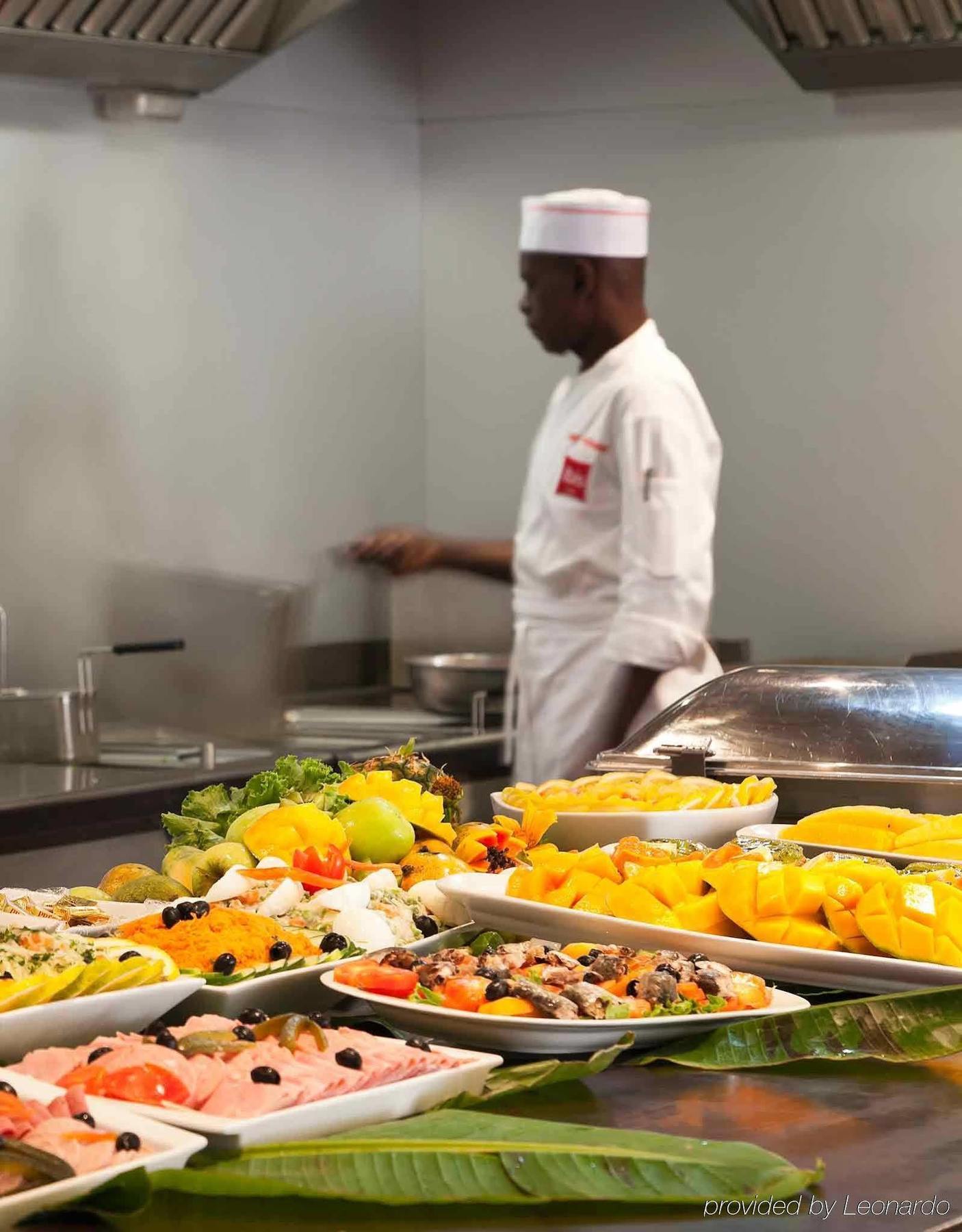 Ibis Styles Abidjan Plateau Hotel Екстериор снимка
