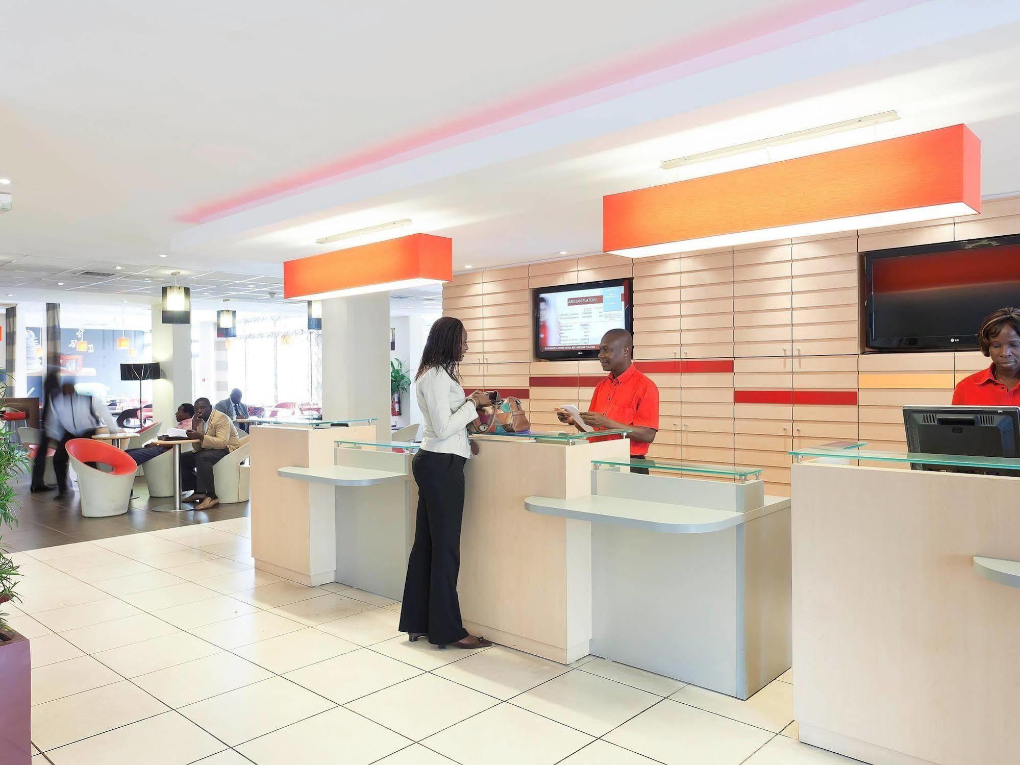 Ibis Styles Abidjan Plateau Hotel Екстериор снимка