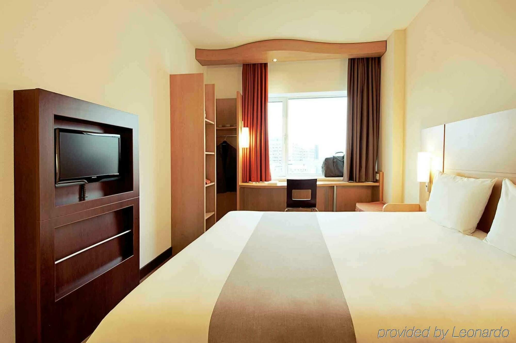 Ibis Styles Abidjan Plateau Hotel Екстериор снимка
